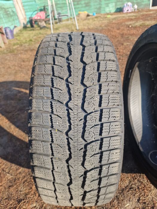 Зимняя резина 205/45 r17 Toyo