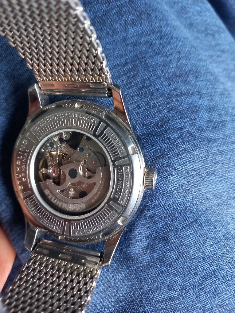 Продавам автоматичен часовник Stuhrling