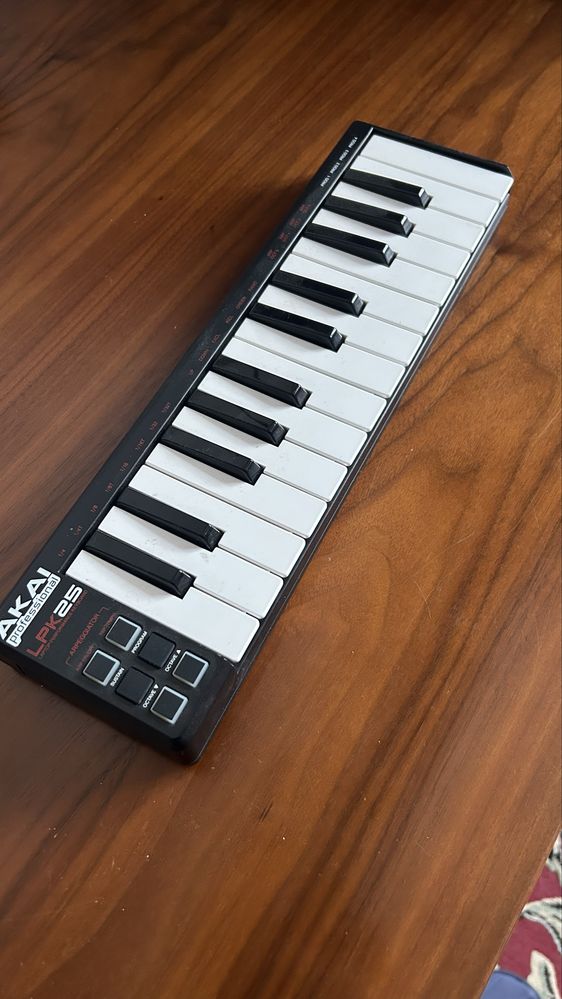 Midi клавиатура