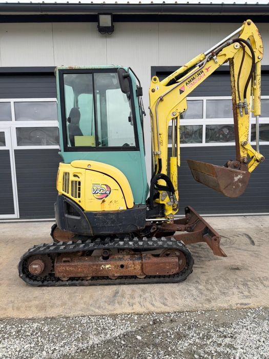 Miniescavator yanamr 2,8 tone