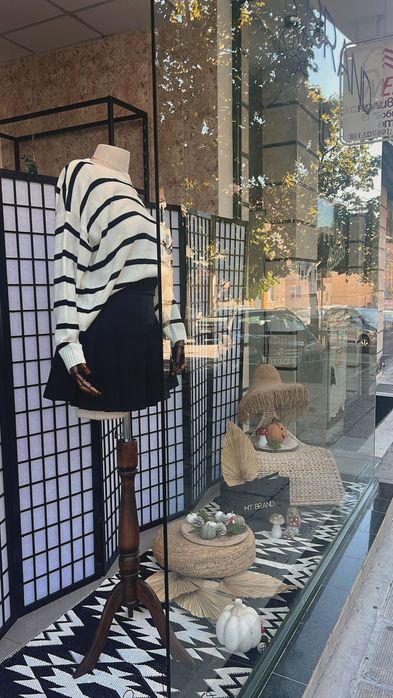 Дамски дрехи на едро