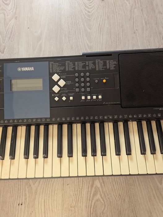Vând orga Yamaha perfect funcțională