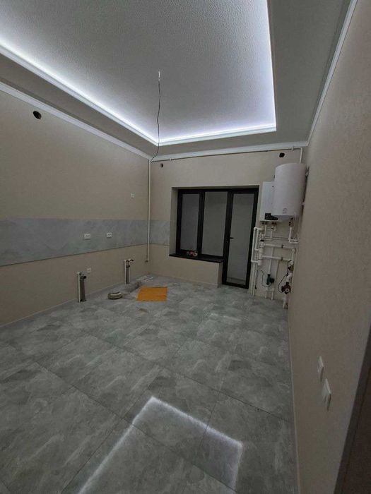 Сергели , Кумарык. 2 сотихда 6 xonali зор uy sotaman.