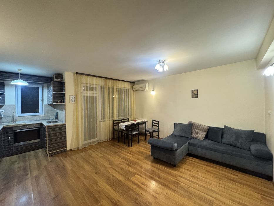 Дава под наем  2 стаи и бокс в гр. Стара Загора