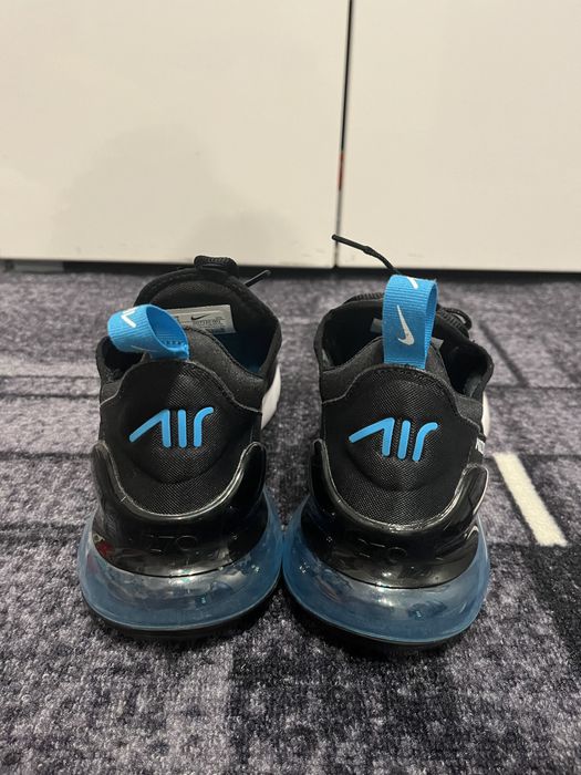 Adidasi Nike Air max 270