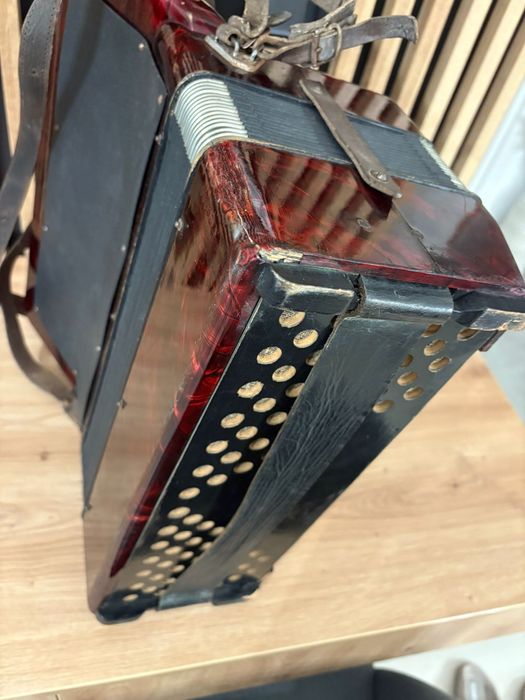 Acordeon Hohnwr Verdi 2 cu 80 de basi