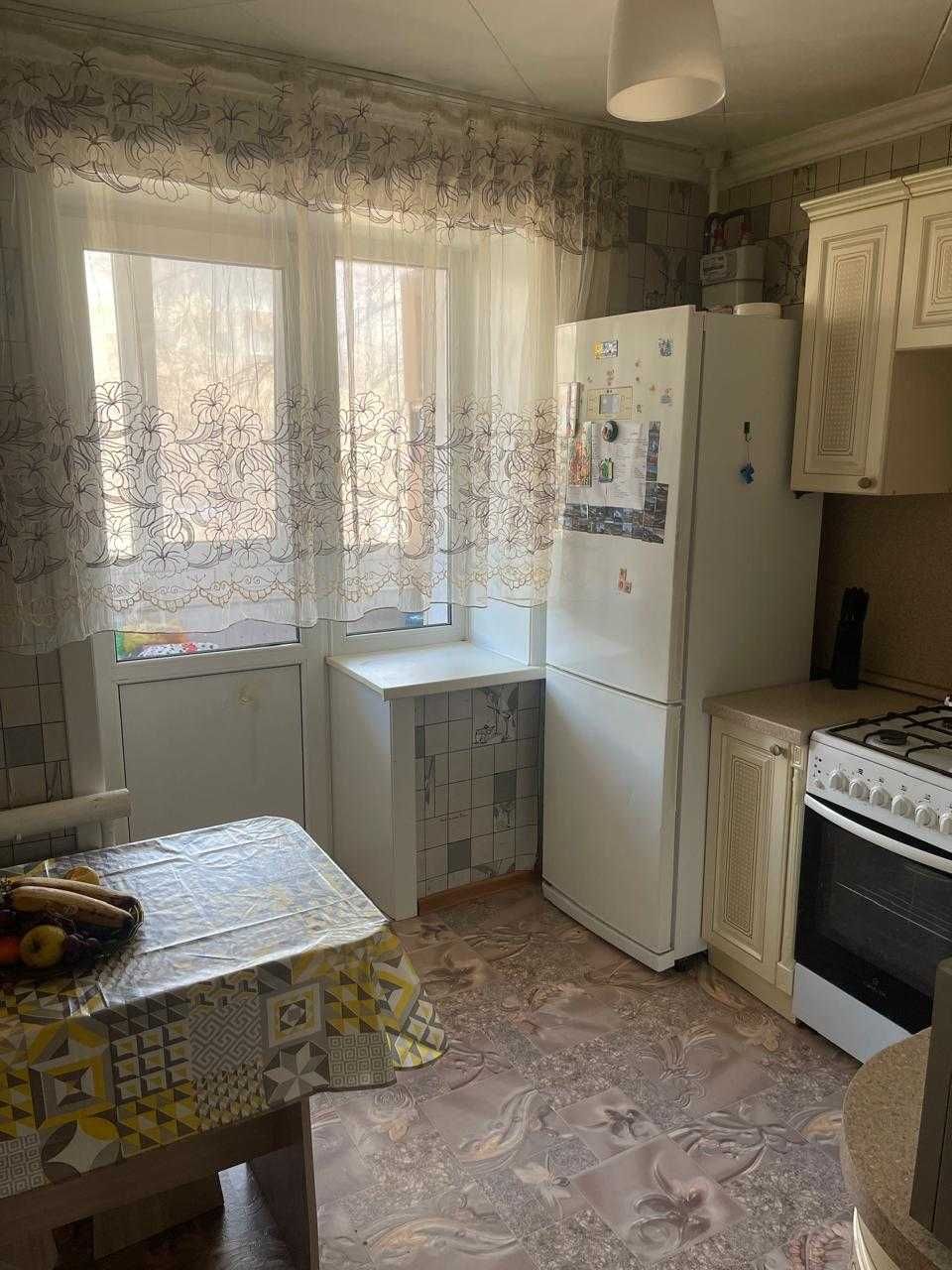 Продам 2-комнатную квартиру, кирпичный дом, ЦЕНТР