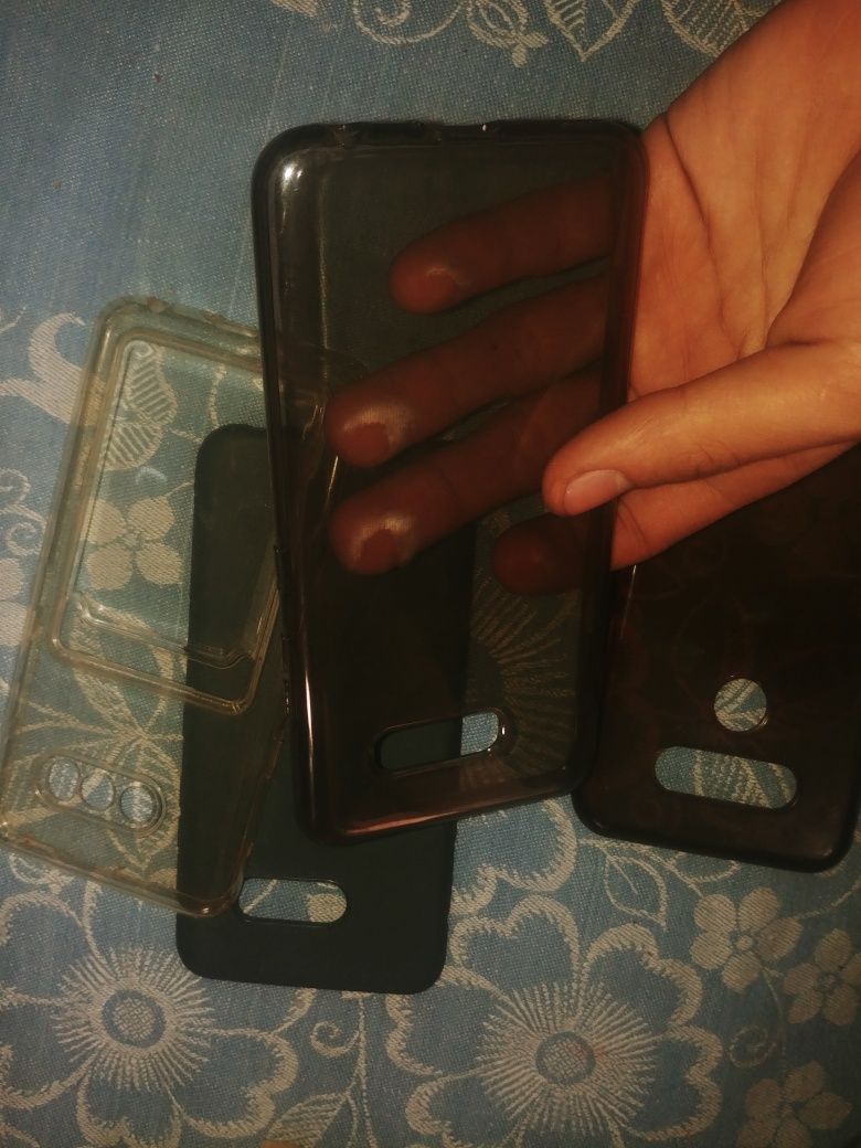 telefonlar uchun G'iloflar
