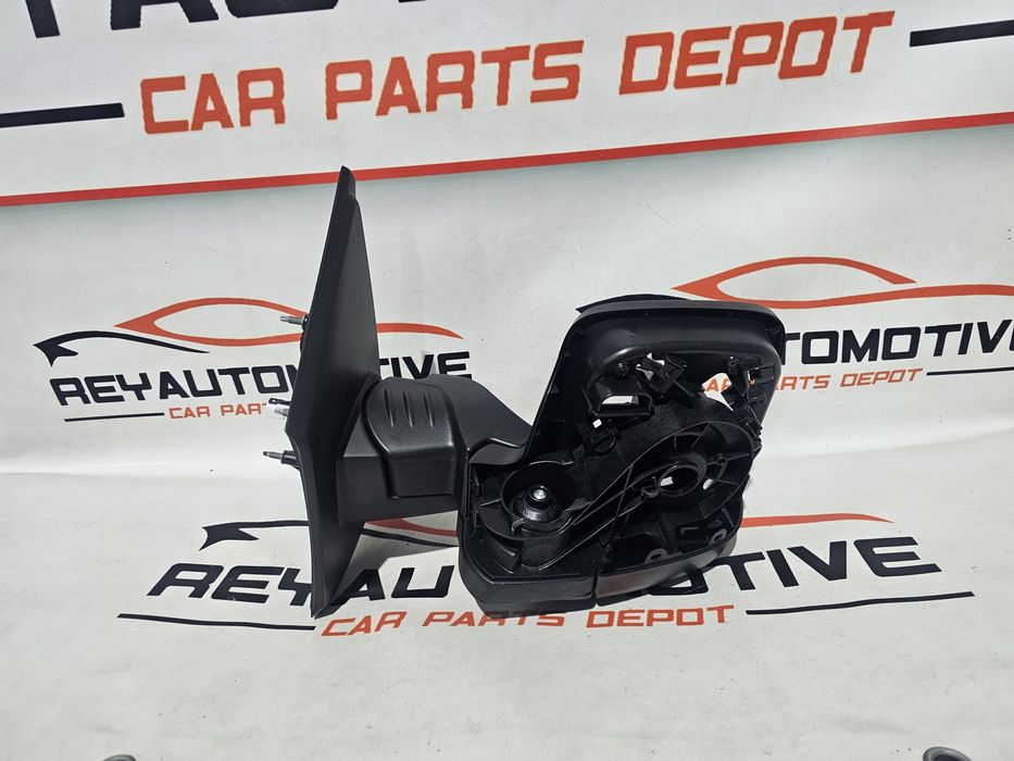 Oglinda stanga brat lung Renault Trafic 3 / Opel Vivaro cod 963025184R