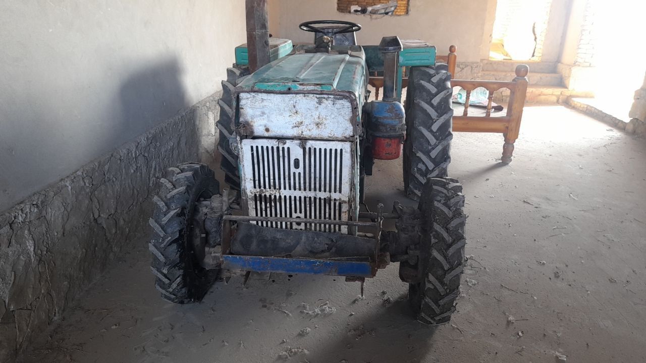 B 304 mini traktor sotiladi