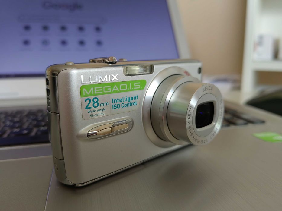 Фотоапарат Panasonic Lumix DMC-FX07 (сребрист)