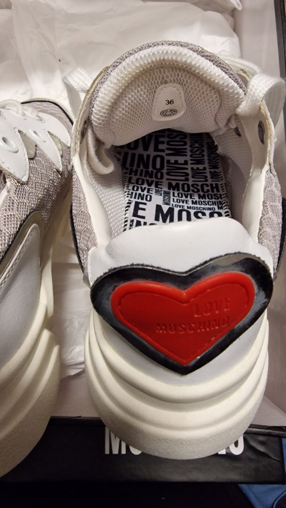 Sneakers love moschino 36, noi