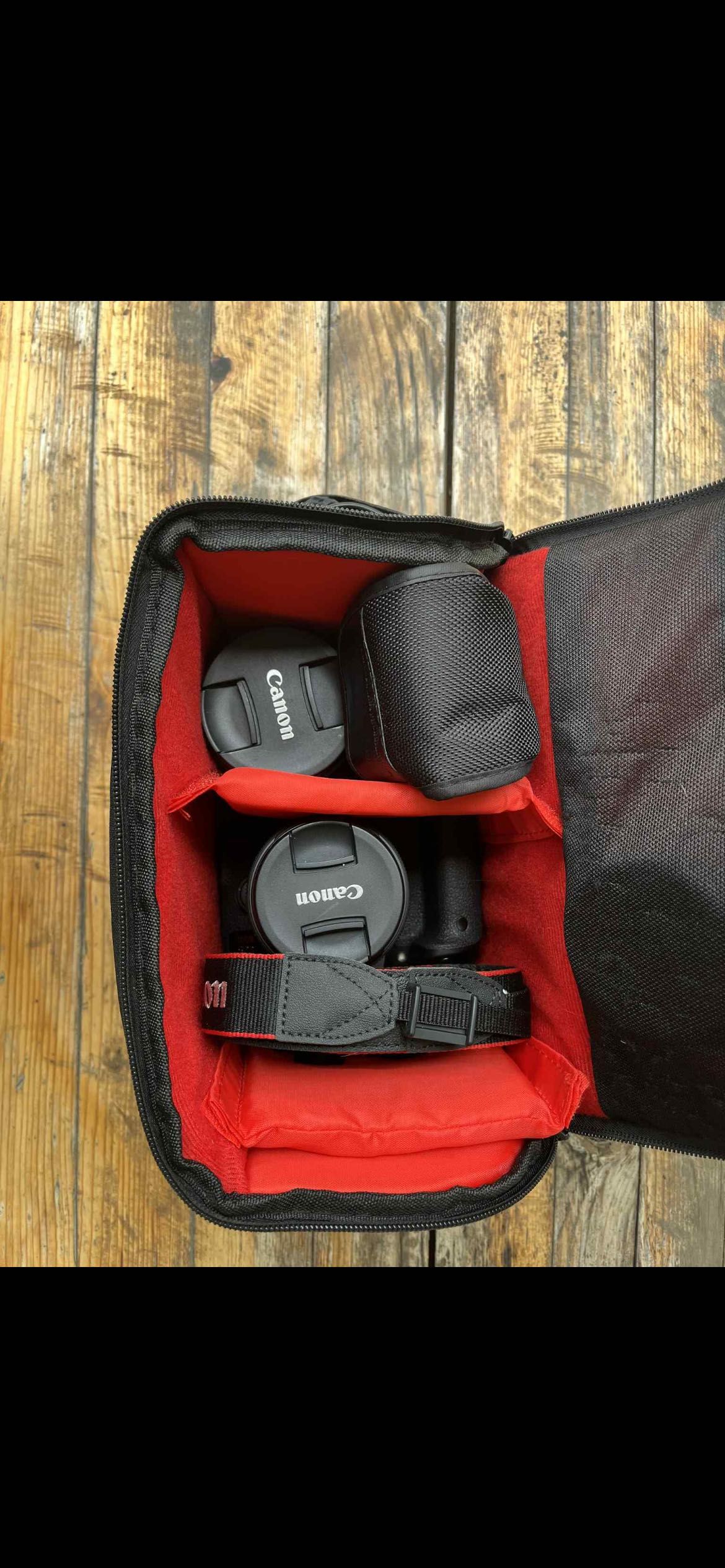 Canon EOS 800D + 2 обектива + светкавица + чанта
