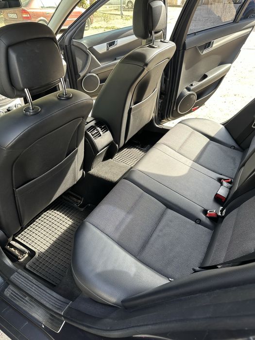 Mercedes C200 CDI W204, primul proprietar din Romania