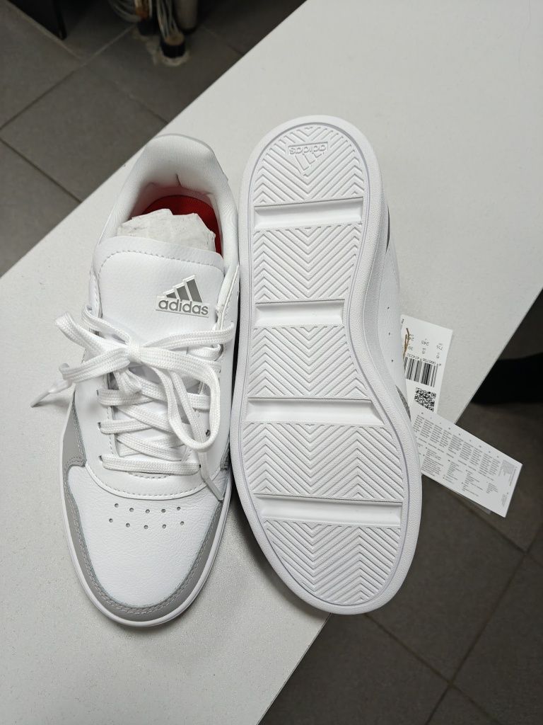 Кецове ADIDAS,чисто нови