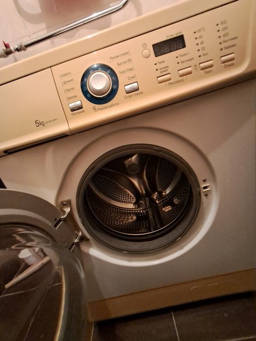 Продам стиральную машинку