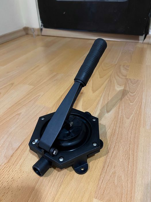 Ръчна помпа за течности