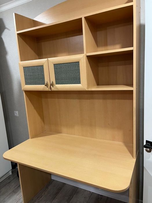 Продам парту для ученика или студента или рабочий стол