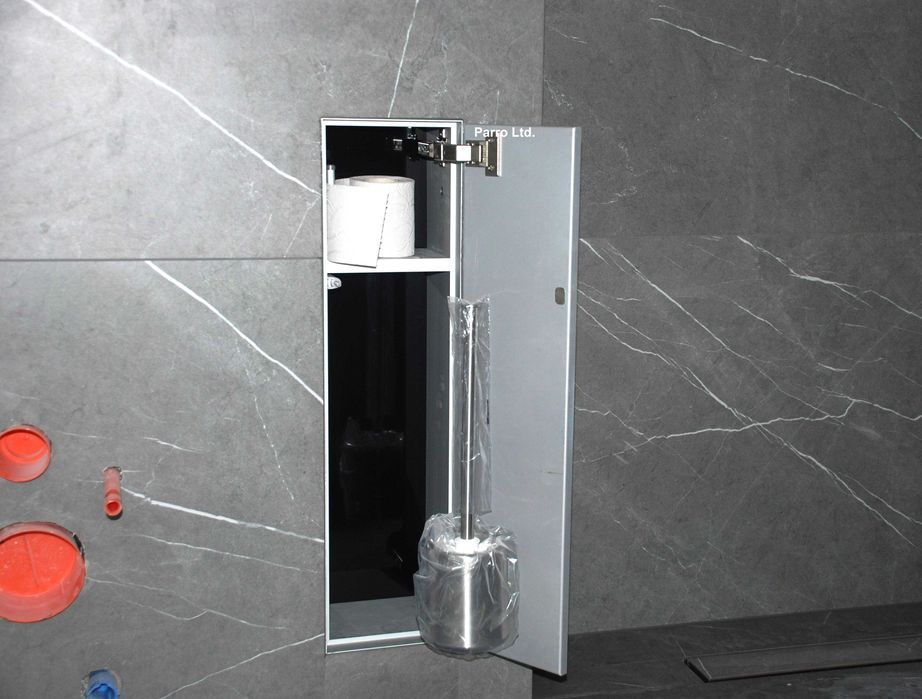 Вградена тоалетна четка и хартия