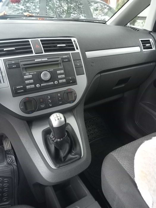 Vând mașină marca Ford focus cmax