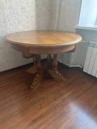 Продам стол и стулья кухонные в отличном состоянии, пр-во Россия