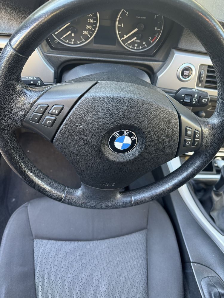 Vand BMW Seria 3 Gri 2005 Benzina