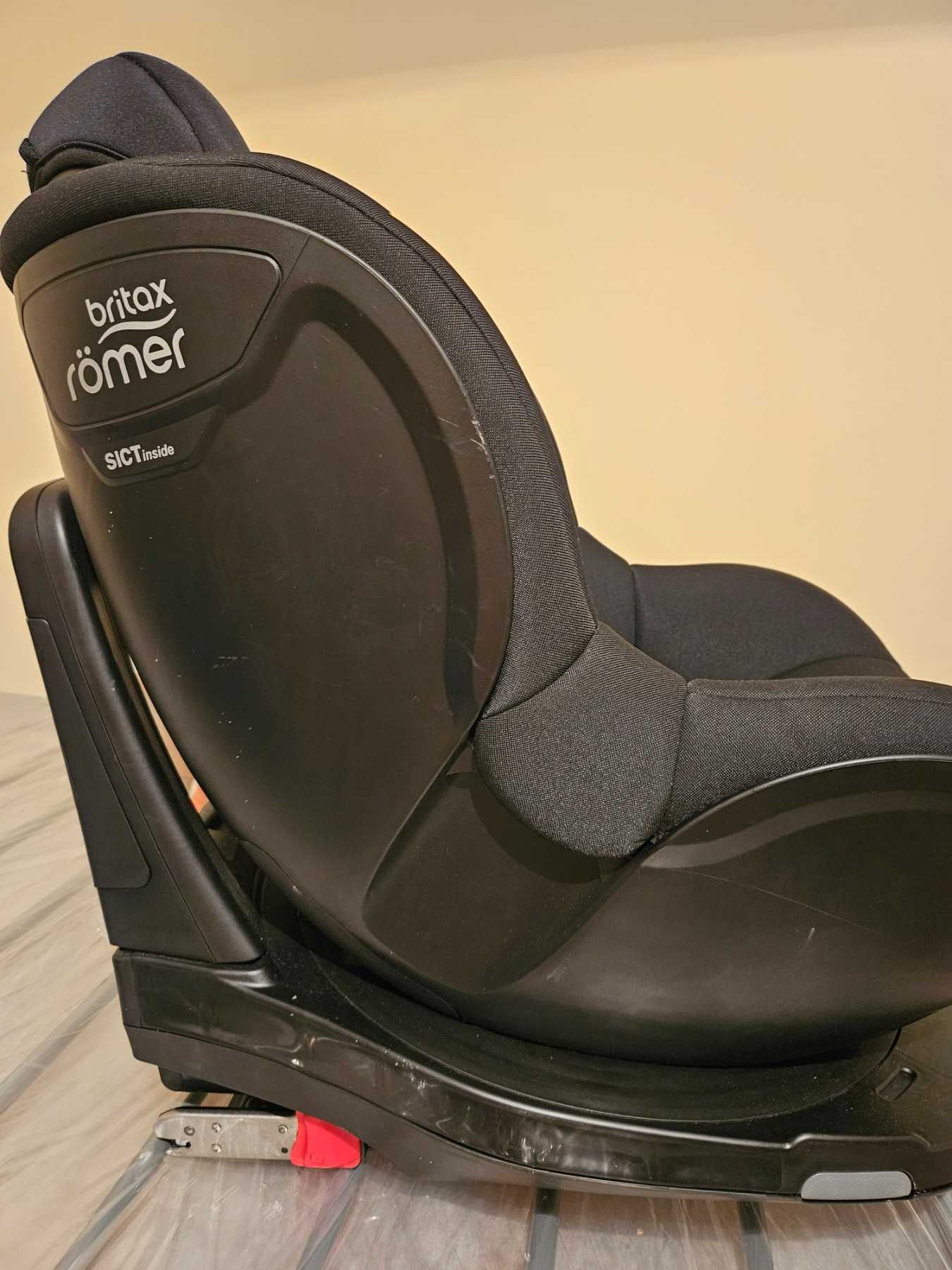 Столче за кола i-SIZE Britax Romer DUALFIX Cosmos Black, Въртящо се