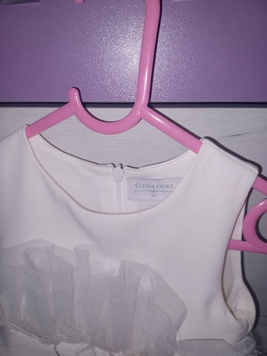 Детски рокли обличани веднъж.