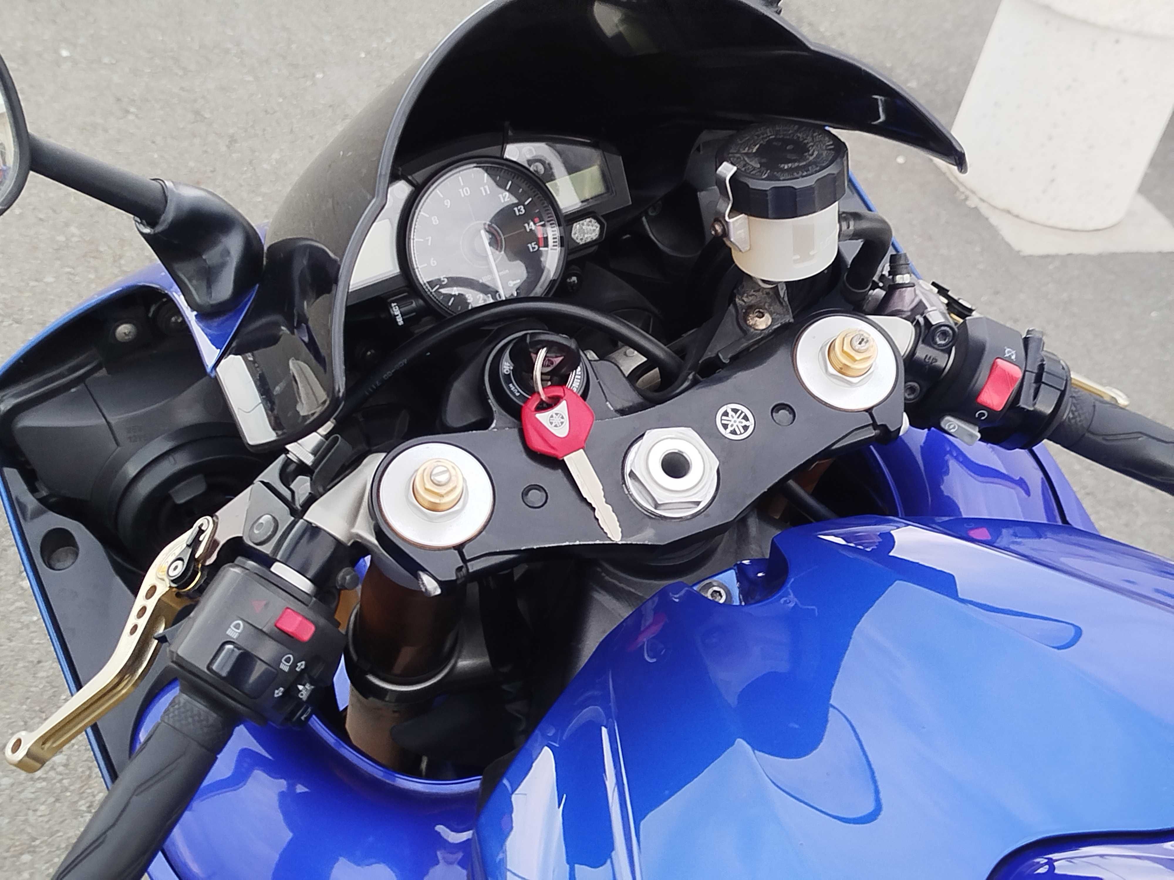 Yamaha YZF- R1 rn19