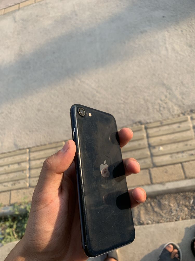 iPhone Se3 sotiladi