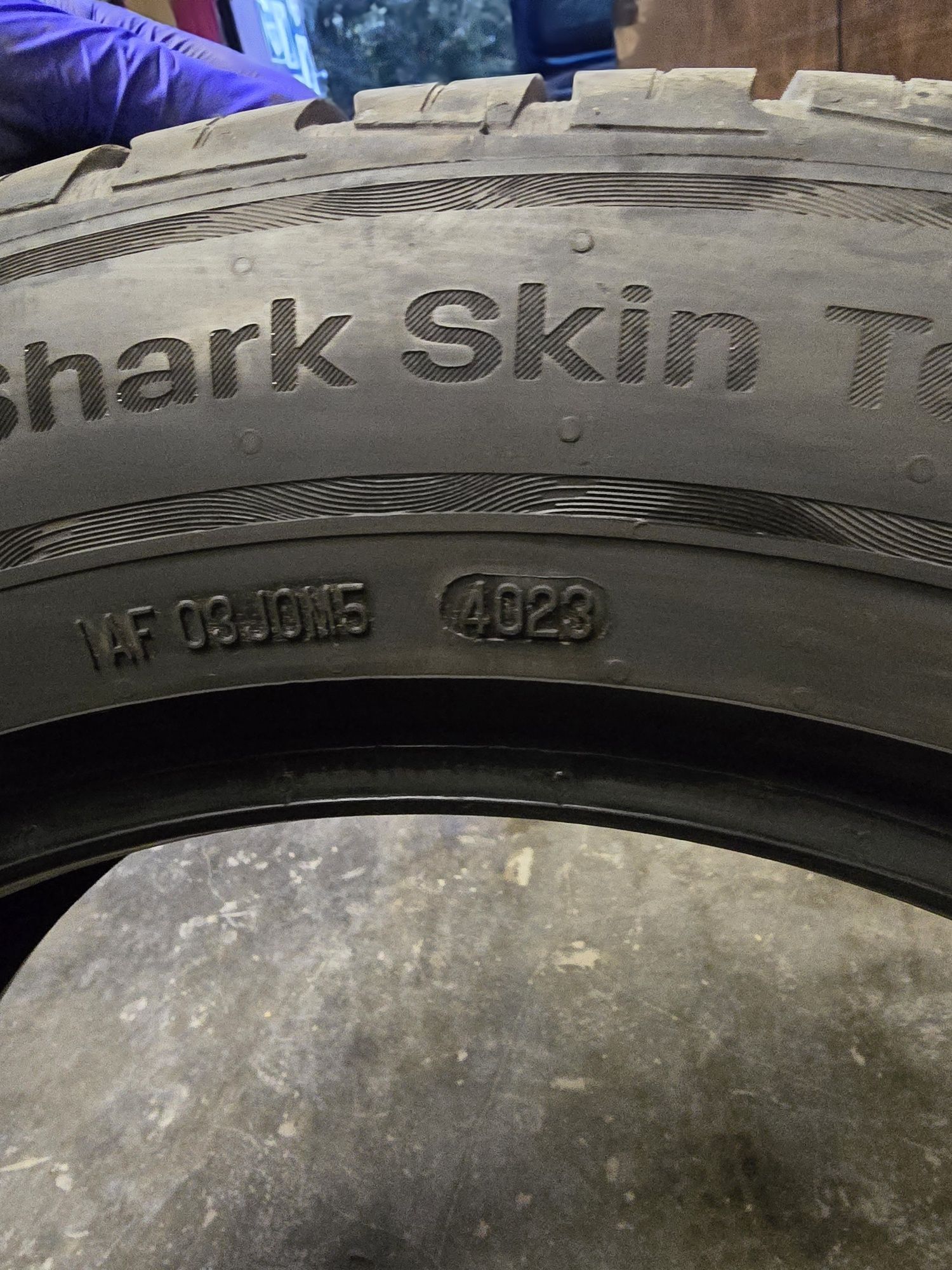 Гуми УНИРОЯЛ  2 БР Размер 225/60 R 18 100V!!!