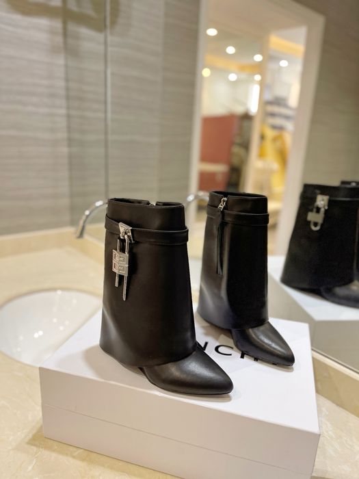 Givenchy 35-42