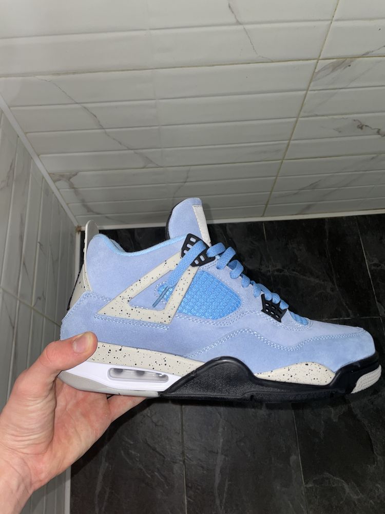 Jordan 4 University Blue