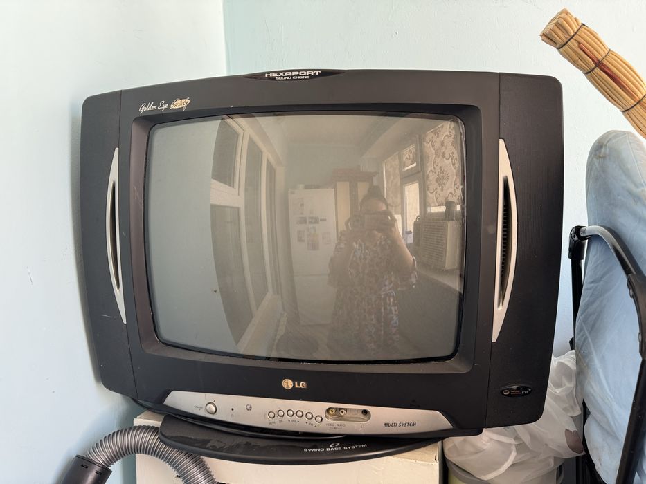 Продам телевизор