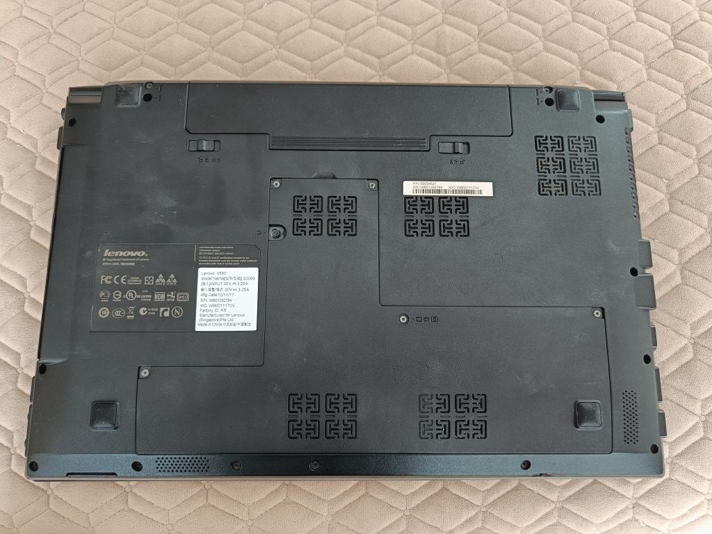 Ноутбук Lenovo V560