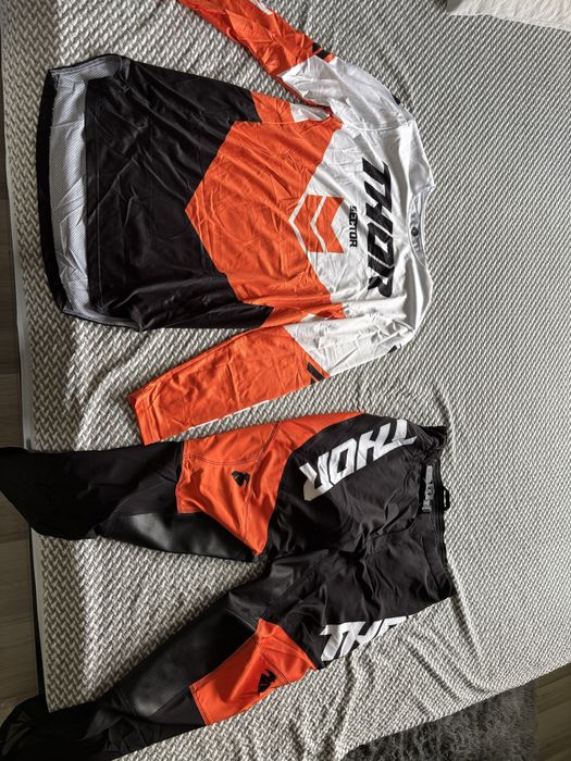 Екипи за моторкрос