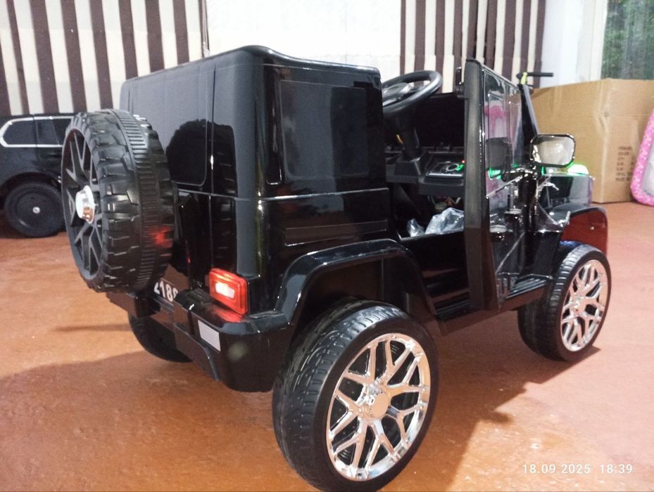 Детский электромобиль