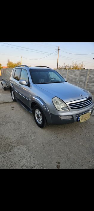 Vând mașină și remorca sau separat