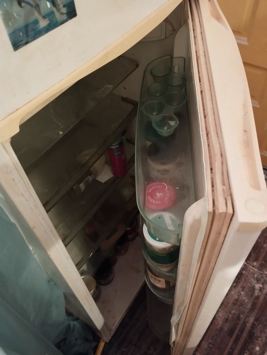 Работещ хладилник Snaige, подарявам