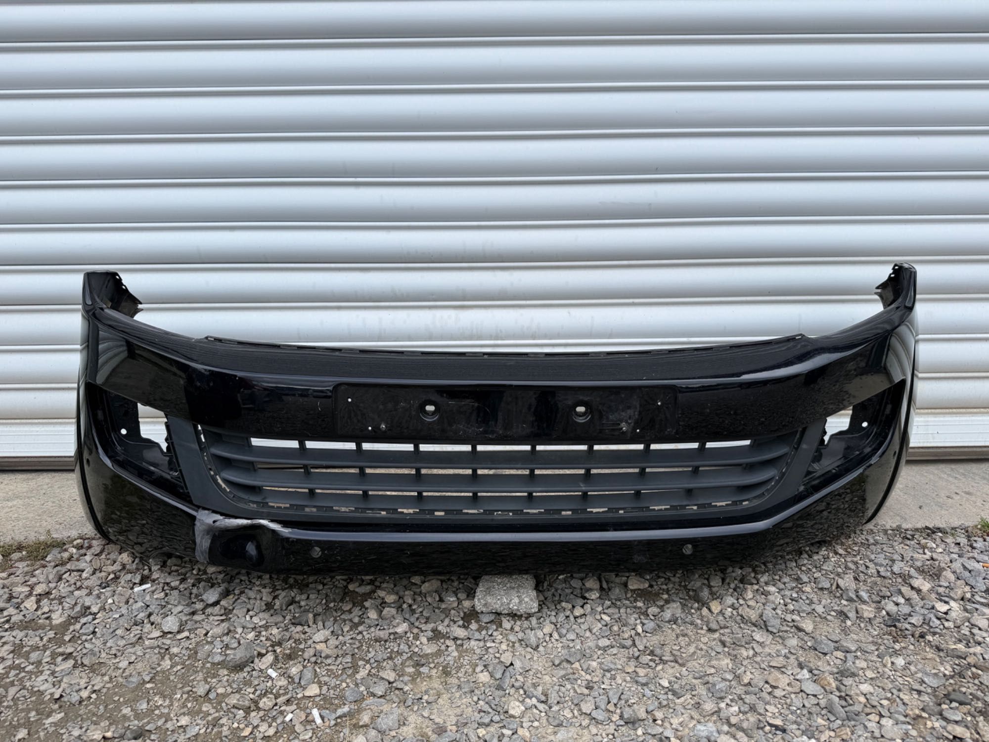Предна броня за VW Amarok (2011-2016)