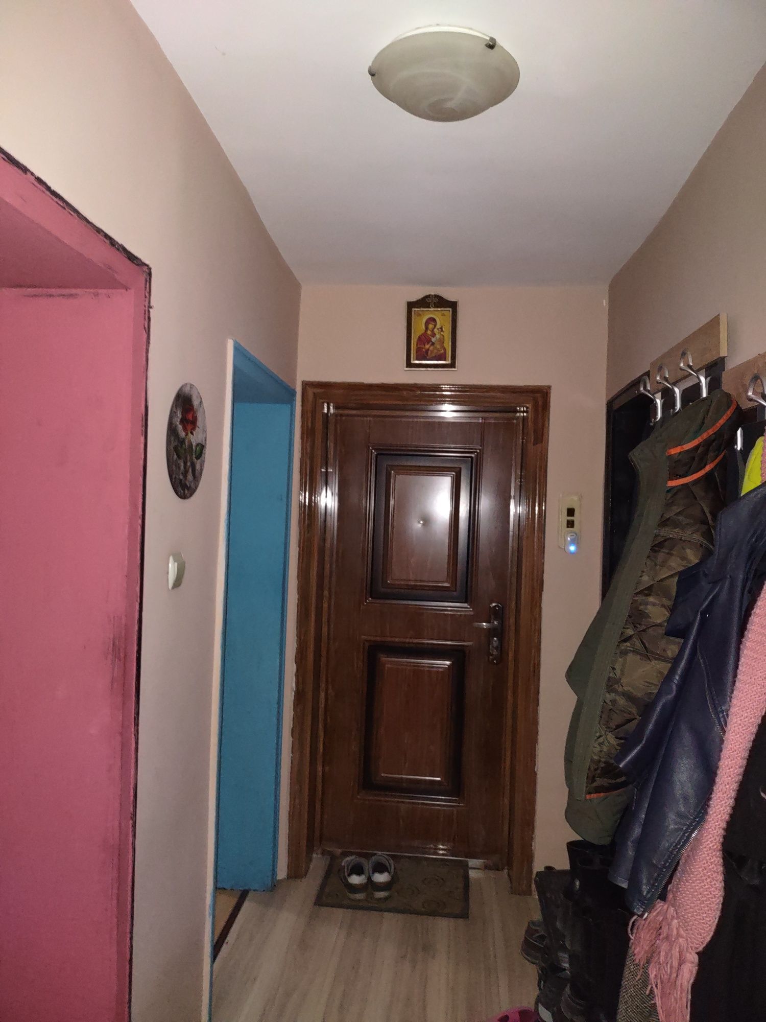 Продава се етаж от къща