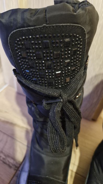 Дамски зимни ботушки