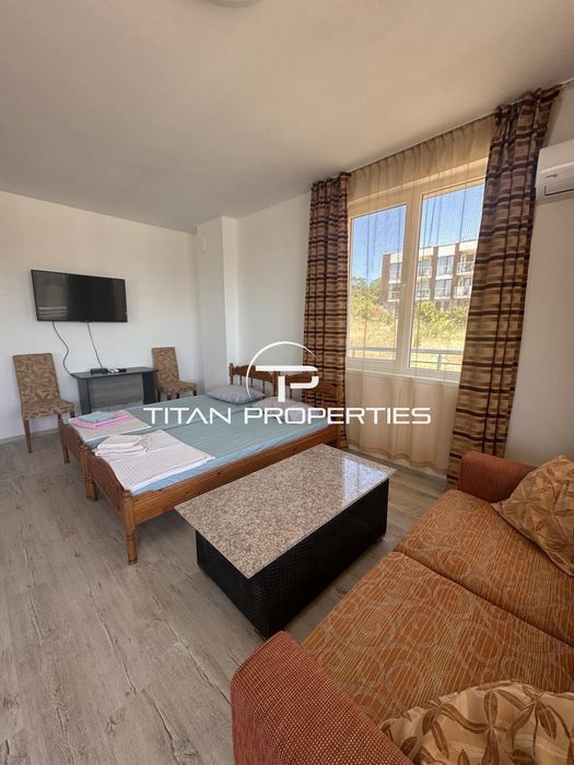 Триетажна Къща с АКТ 15 в гр. Свети Влас.