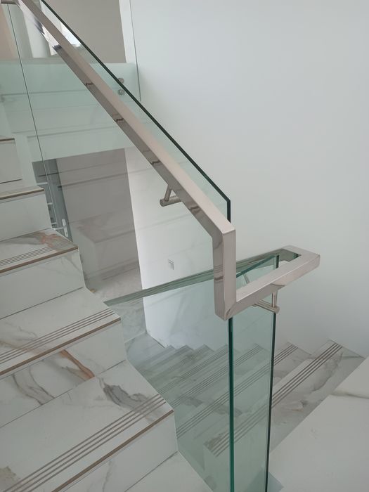 Balustrade din sticlă și Inox