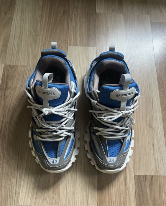Balenciaga track LED