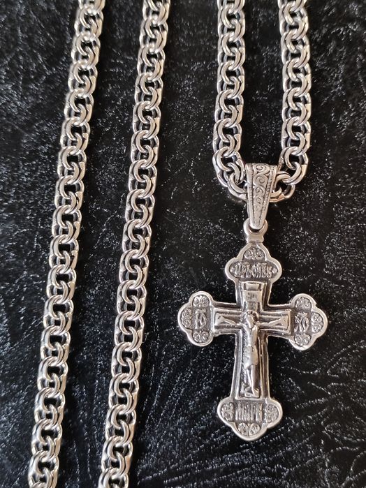 Серебряный мужской крест на серебряной цепи.

Серебро 925 проба.