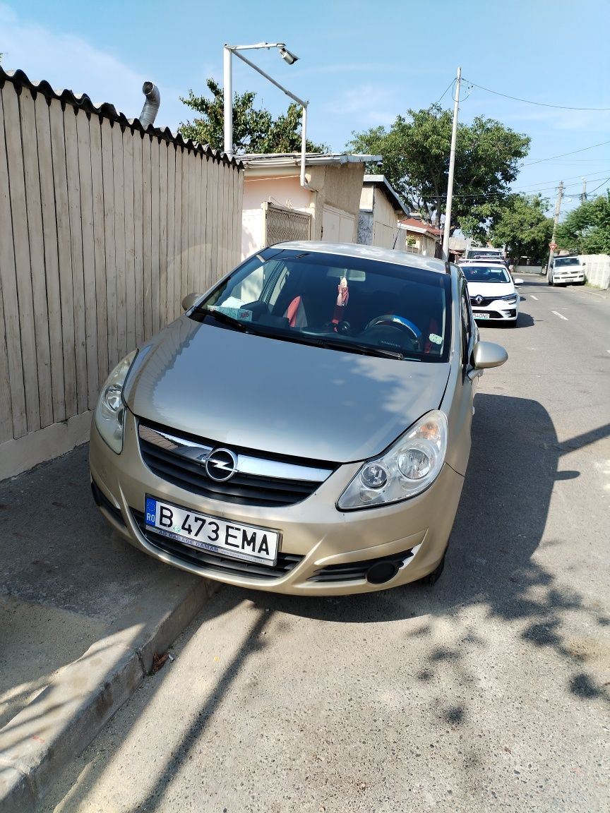 Vând Opel CORSA D