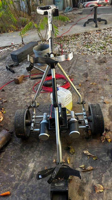 carucior electric golf cu actionare electrica de la maner