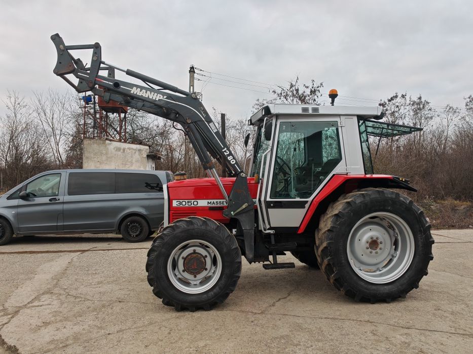 Tractor Massey Ferguson 3050 cu încărcător frontal Manip