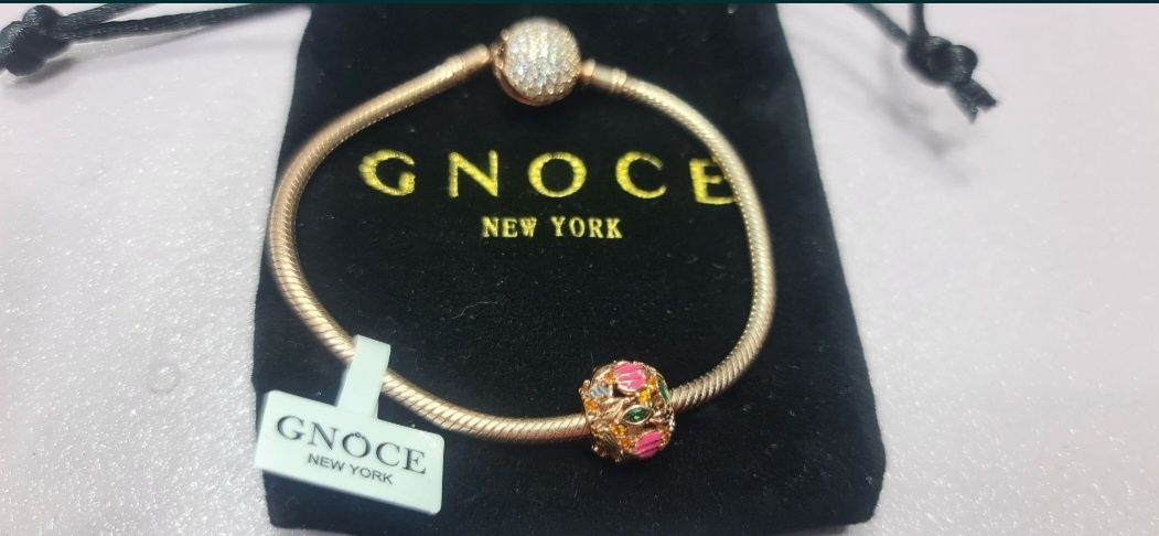 Gnoce bracelet with charm